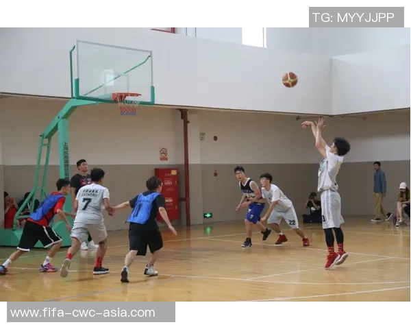 涟水足球比赛激情四溢球员们奋力拼搏展现青春风采与团队精神